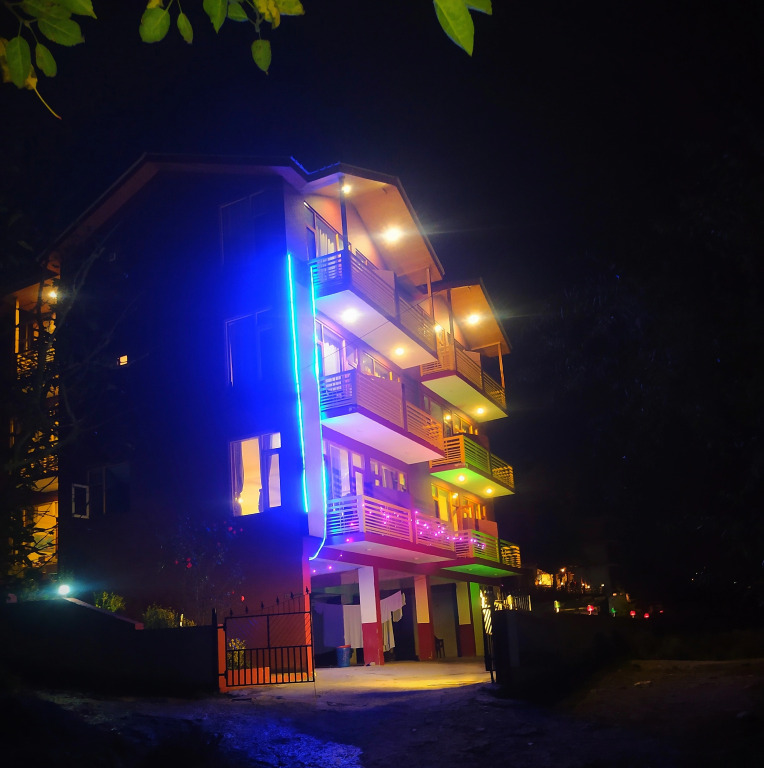 OYO 11402 Hotel Day Flower