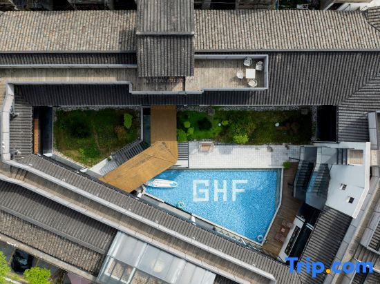 Light and wind ROOF Tangquan House (OMG Heartbeat Park Store)