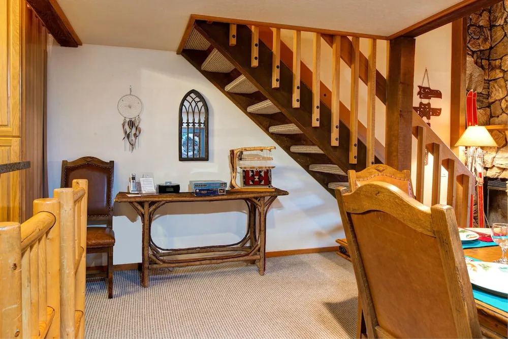 Abode on Ridgepoint