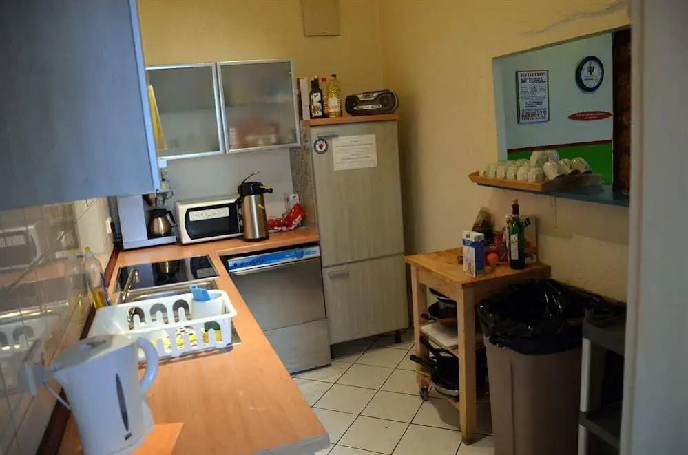 Backpackers Düsseldorf - SELF CHECK-IN