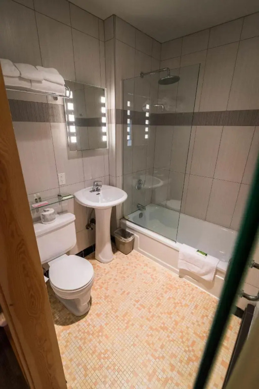 Adventure Hotel