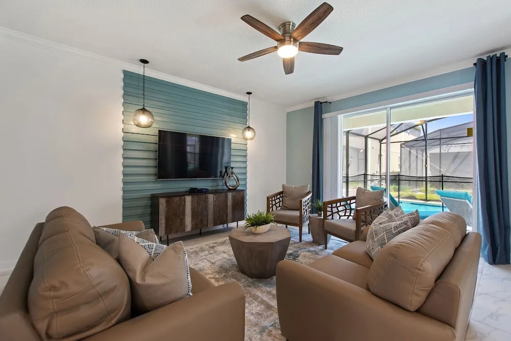 Stars Align Storey Lake by Shine Villas villa