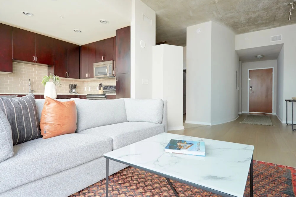 Desirable Midtown Suites by Sonder