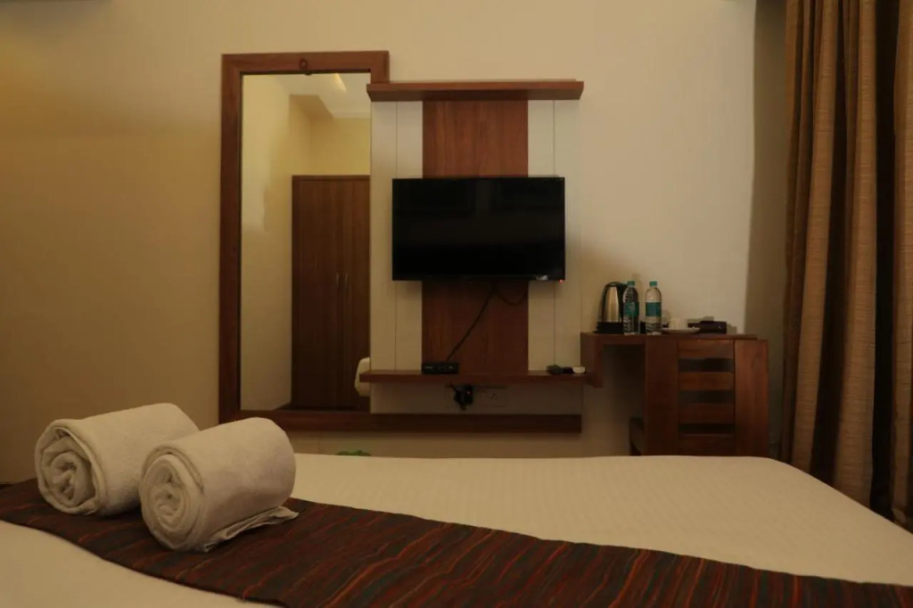 Skysuites By Monarch, Sanpada, Vashi - Navi Mumbai