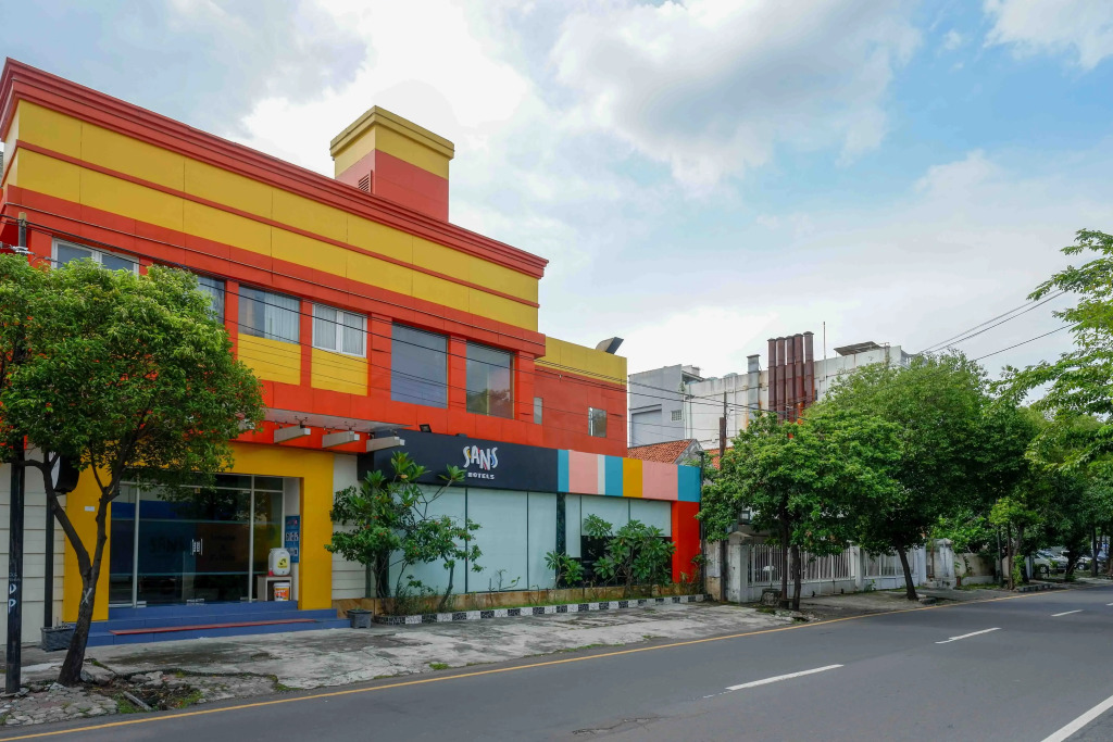 Sans Hotel International Surabaya