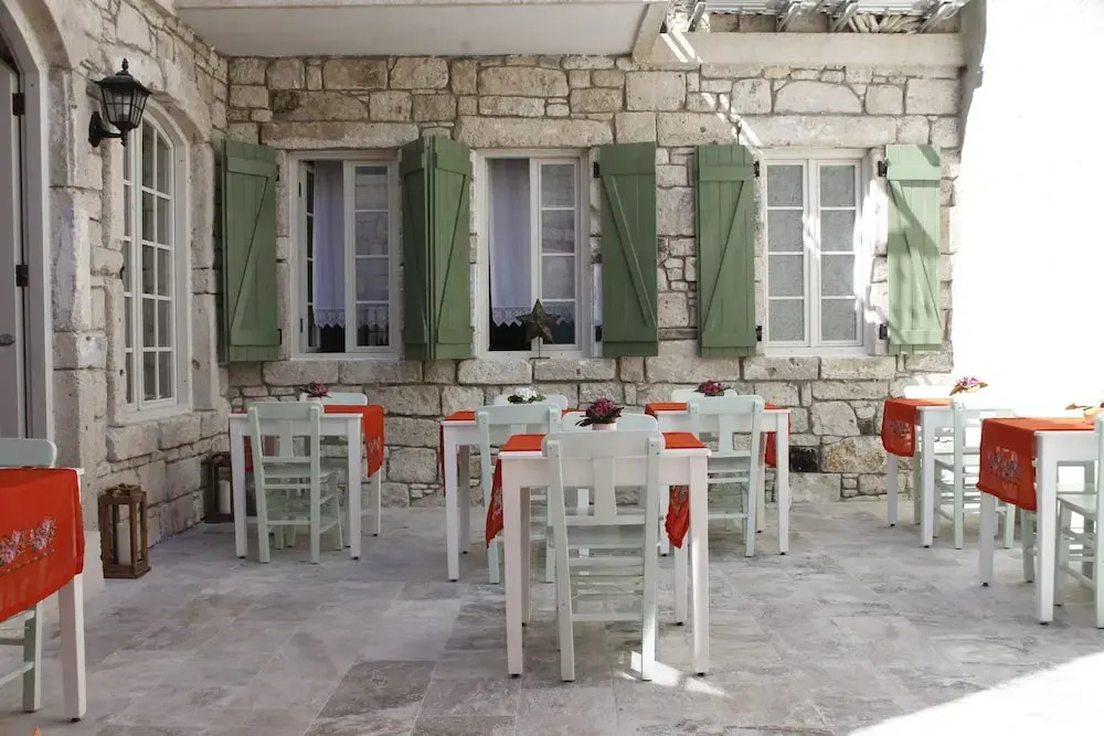 Otel Senice