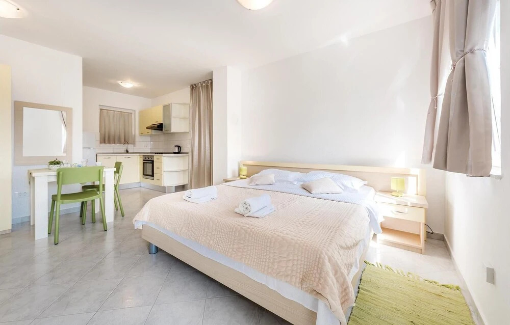 Amazing Home in Grebastica With Wifi and 1 Bedrooms