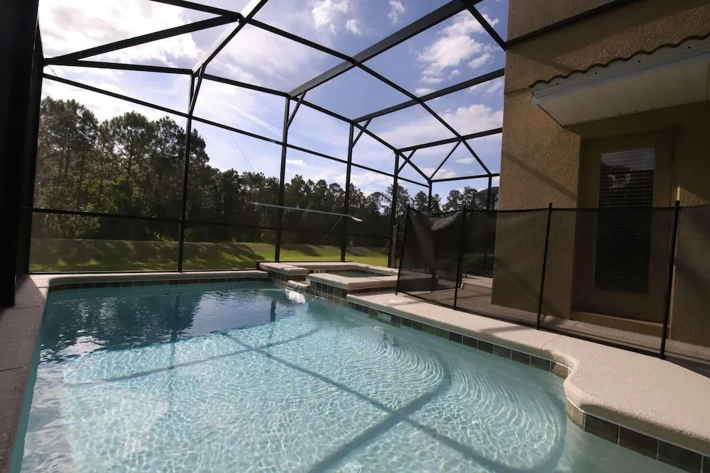 2914 Paradise Palms