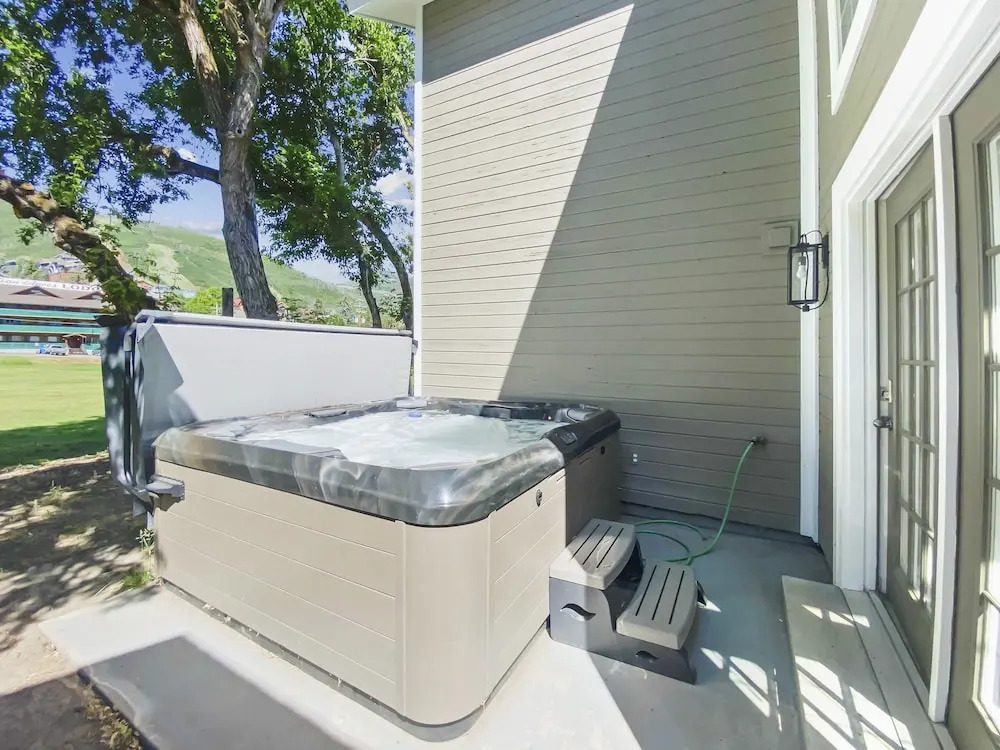 Chalet Central Park City! 3 Bedroom Home by RedAwning