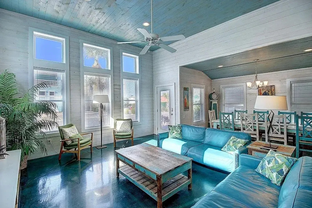 Blue Hawaiian Vw97 4 Bedrooms 4.5 Bathrooms Home