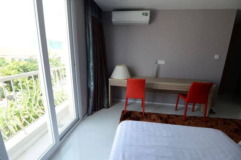 The Palm Suites