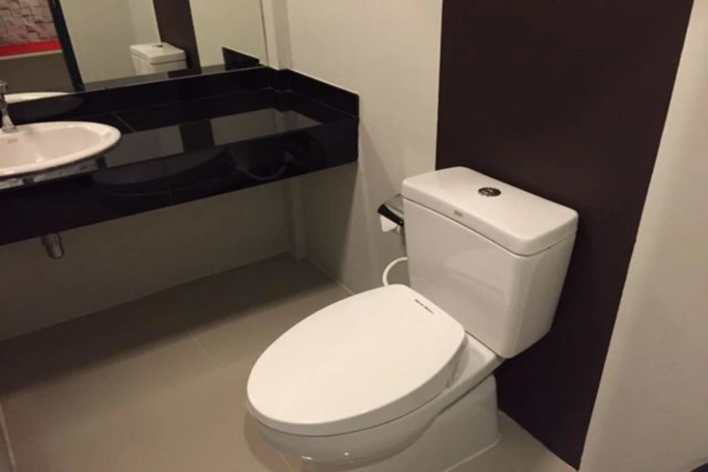 The Zell Budget Hotel Buriam