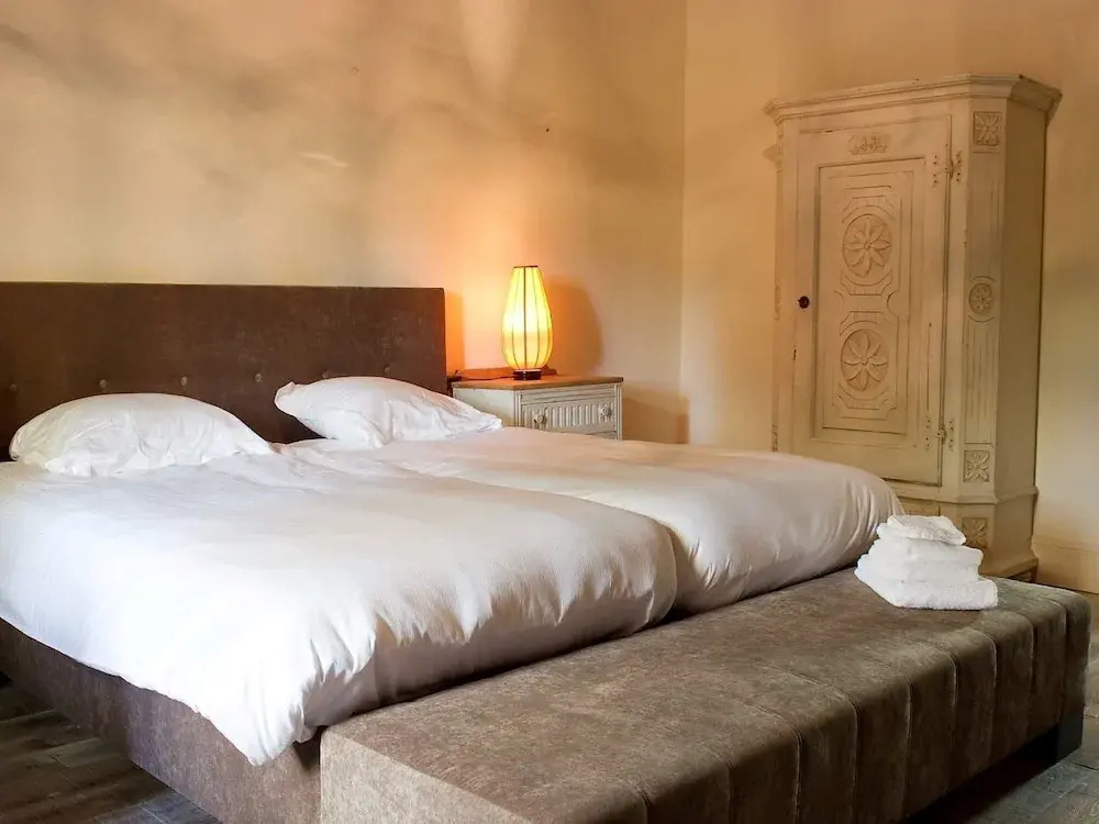 Grand Castle in Saint Caprais de Lerm with Sauna & Hot Tub