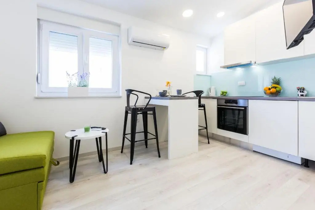 2sis apartments