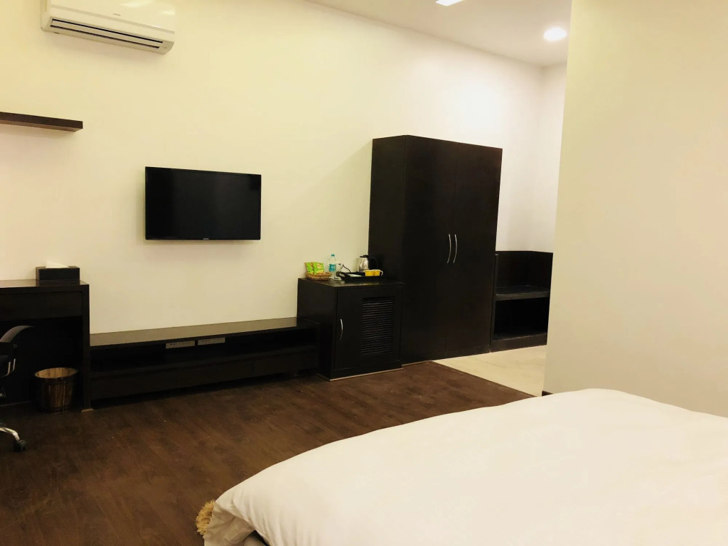 Vivid Boutique Hotel, Medanta, Gurugram