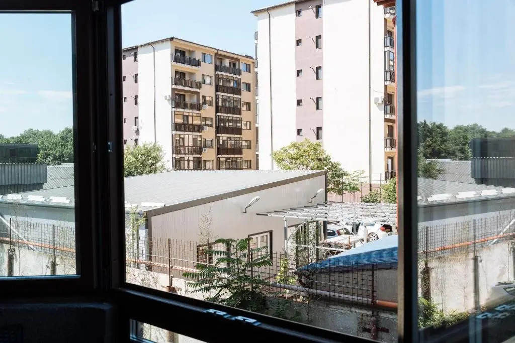 Luxury Flat 8 near Metro
