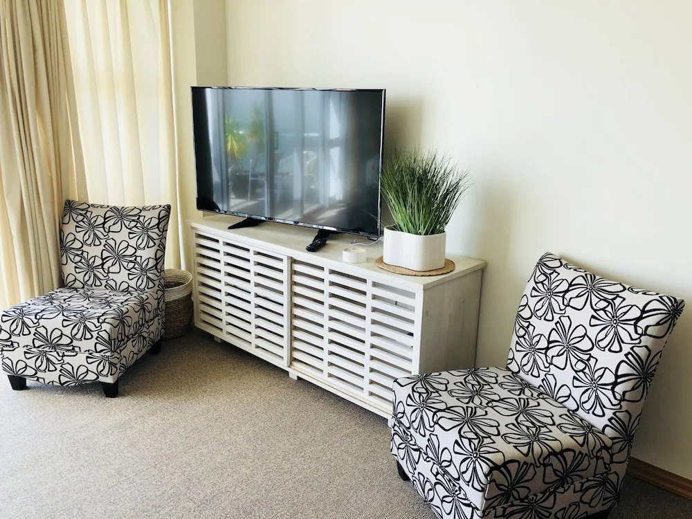 1BR Princes Wharf Seaview Apartment