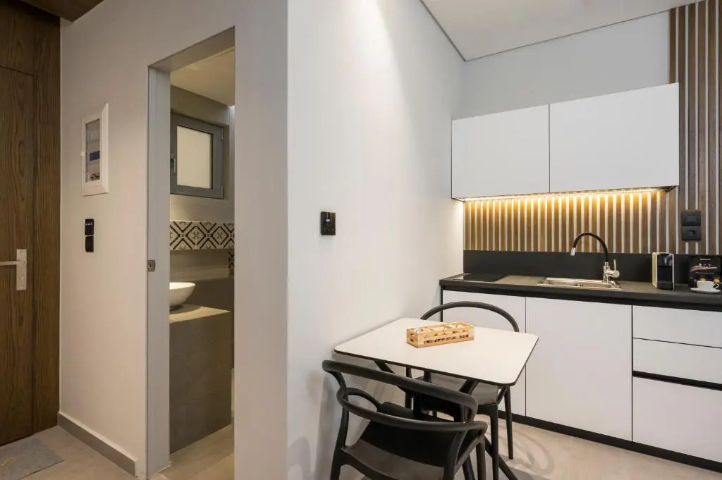 Ostrakon Suites