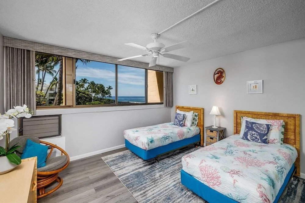 Kona Makai 1-204 Oceanview! AC! Remodeled! 2bd/2ba