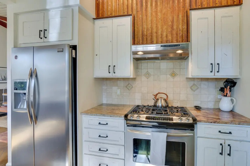 Buena Vista Vacation Home: Hot Tub, Mountain Views