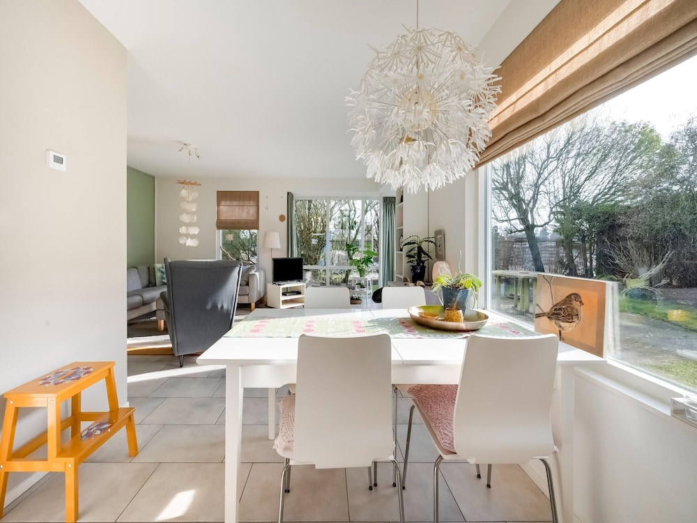 Holiday Home Noordwijk near Beach & Sauna