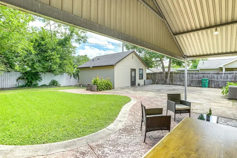 7 Mi to Dtwn Houston: Family Home w/ Patio & Yard
