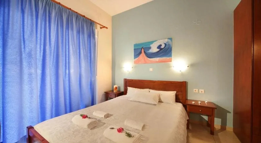 Nikos Apartments