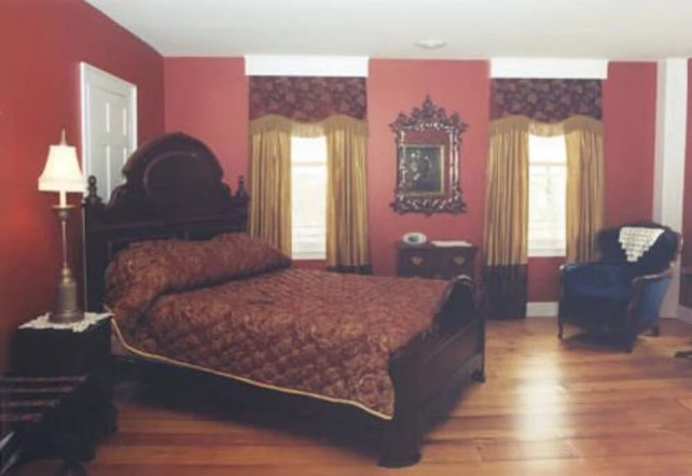 Monier Manor