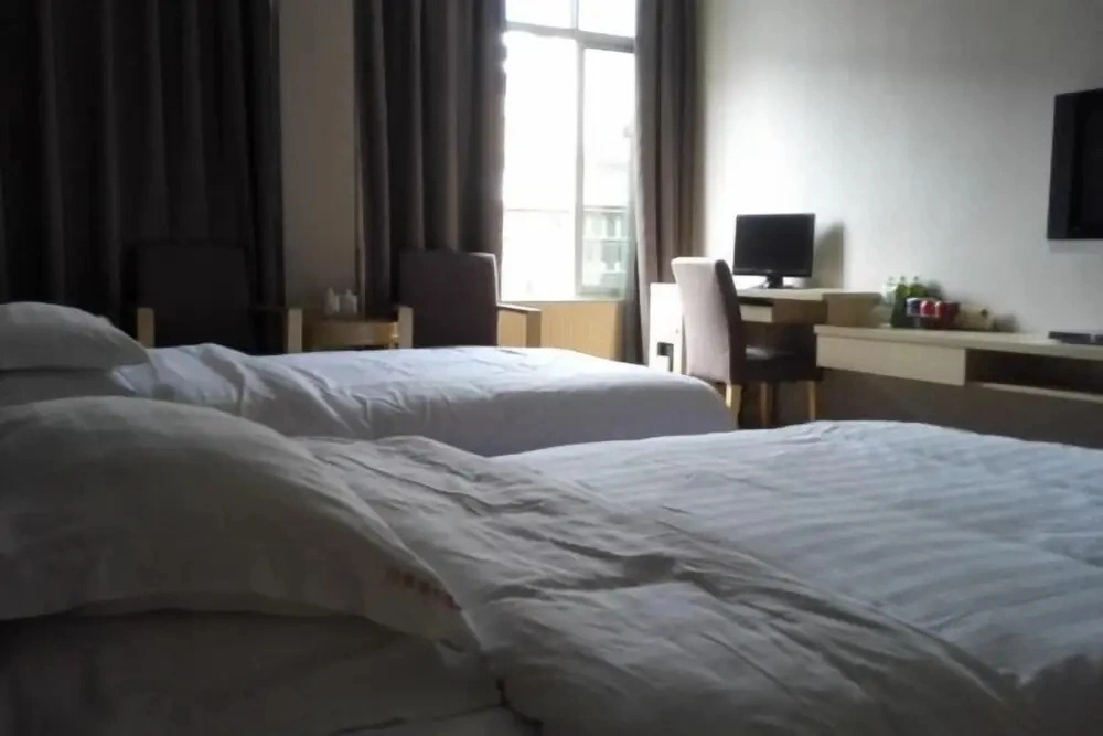 Guanhua Business Hotel