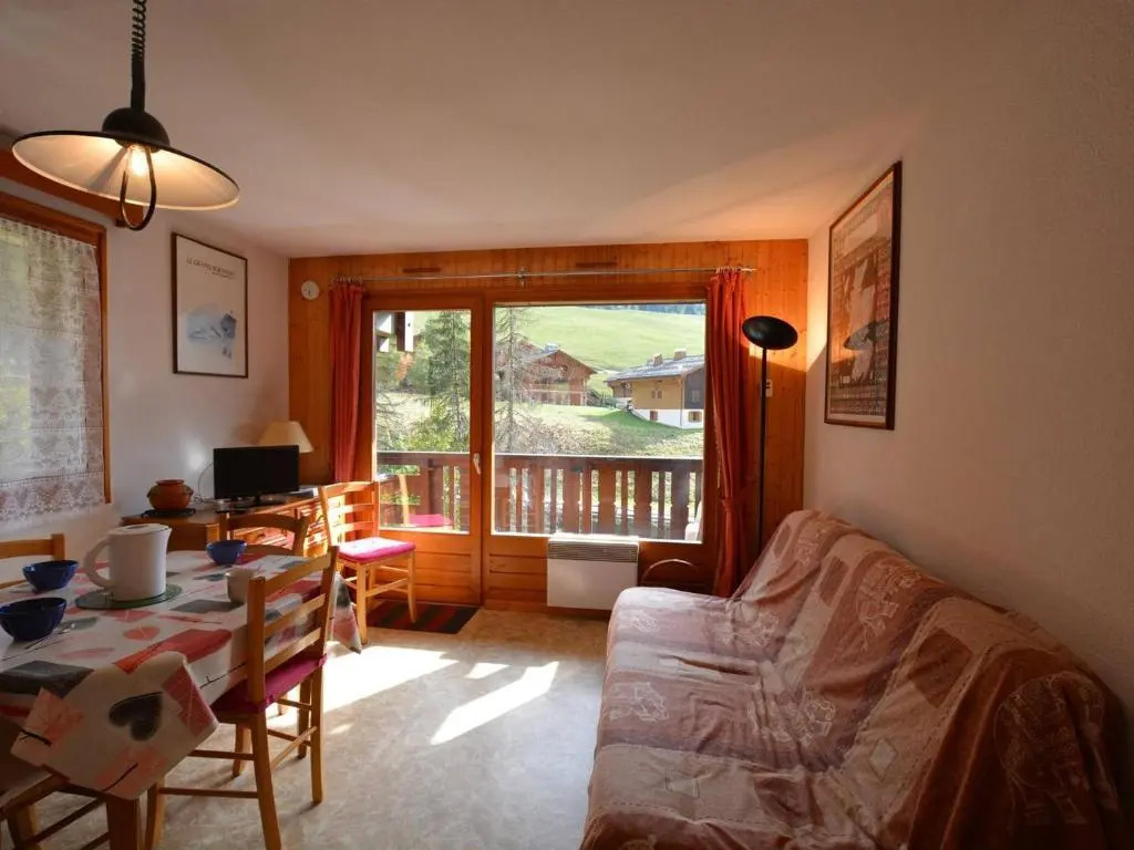 Appartement cosy 6 pers, proche pistes et centre, balcon, parking, animaux admis - FR-1-241-17