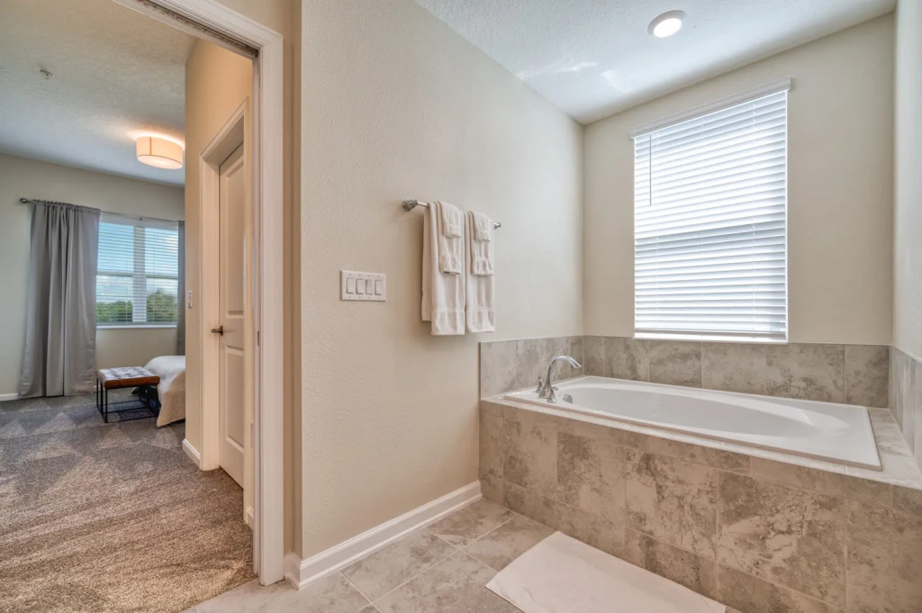 Super spacious apt in Champions Gate