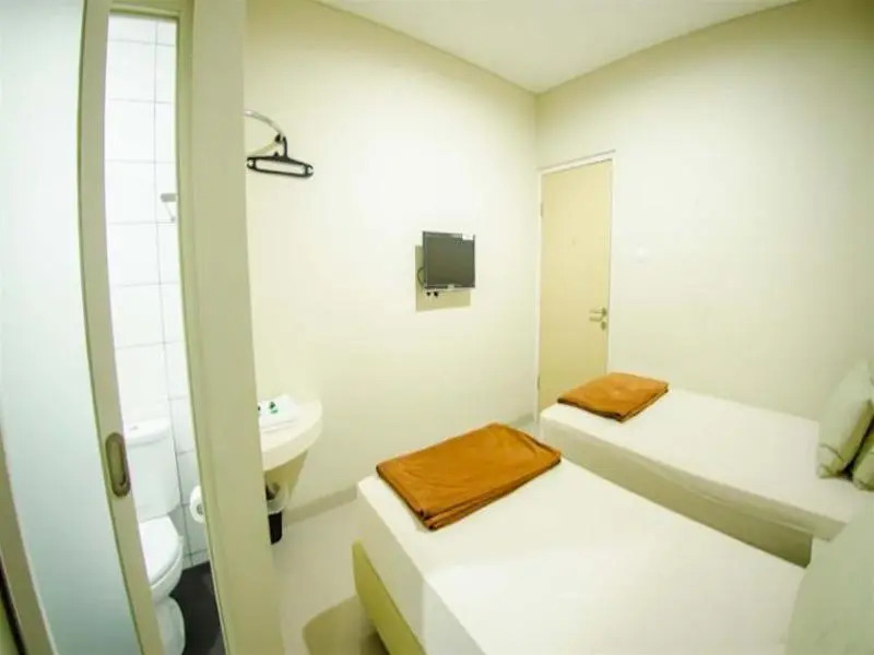 ZEN Rooms Sukaluyu Cikutra Syariah