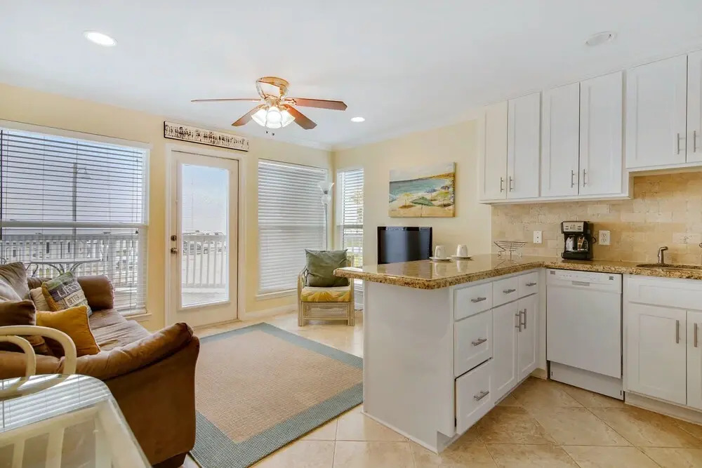 Seascape 1104 1 Bedroom Condo by RedAwning