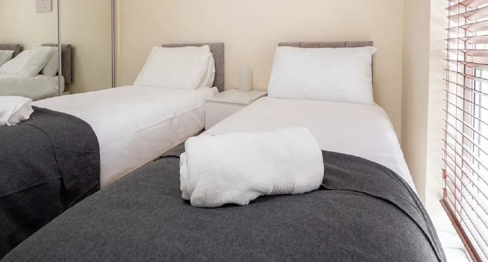 Open plan 2 Bedroom Apartment