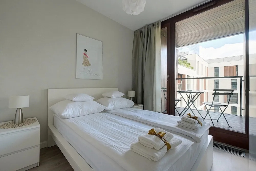 Warsaw Hub ApartHotel