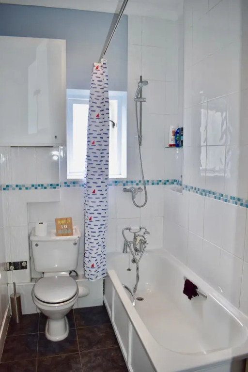2 Bedroom Flat Next To Hove Seafront