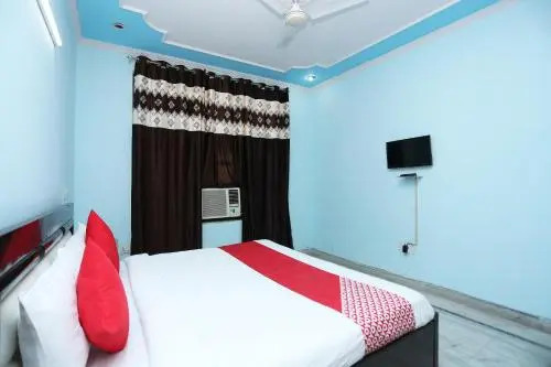 OYO 24496 Lotus Residency