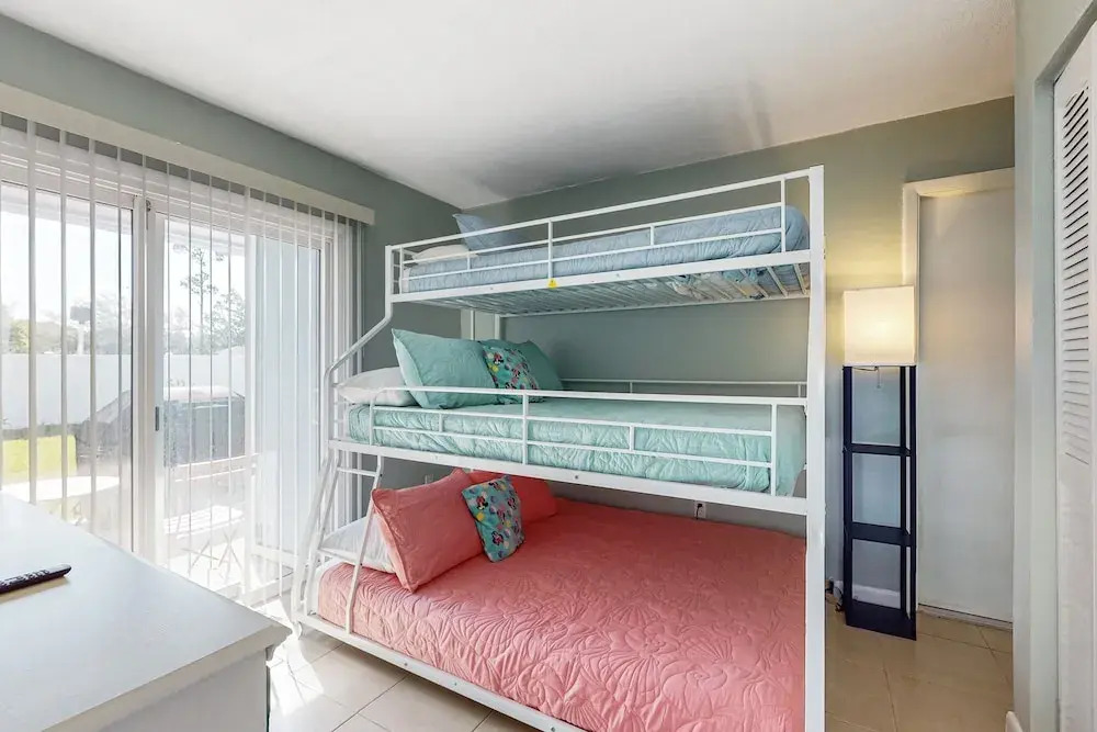 Water-view Dog-friendly Home With Outdoor Space & Entertainment Options