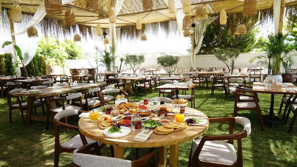 Albeon Hotel