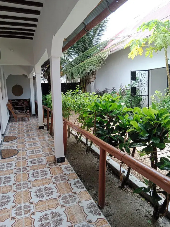 Fish 2 Nungwi House