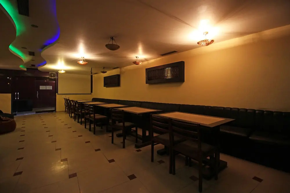 OYO 8132 Hotel Kukreja