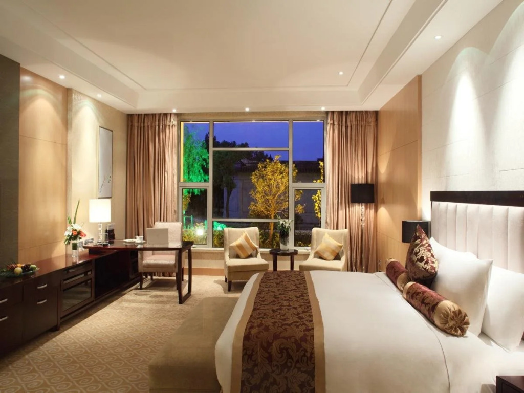 Cyts Greentree Eastern International Hotel