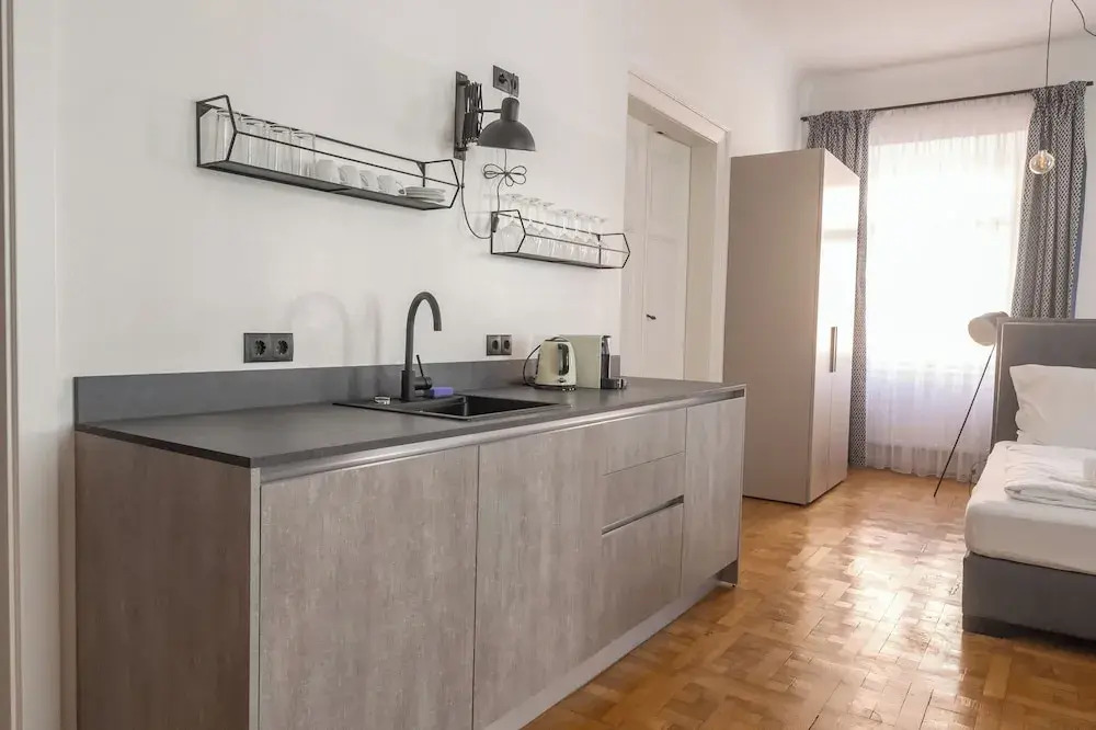 Roksoxhome Designer Boutique Apartment