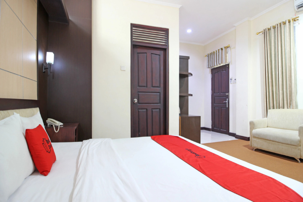RedDoorz near Station Tugu Jogja