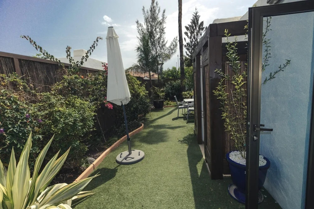 Deluxe Villa With Tropical Garden Gitj