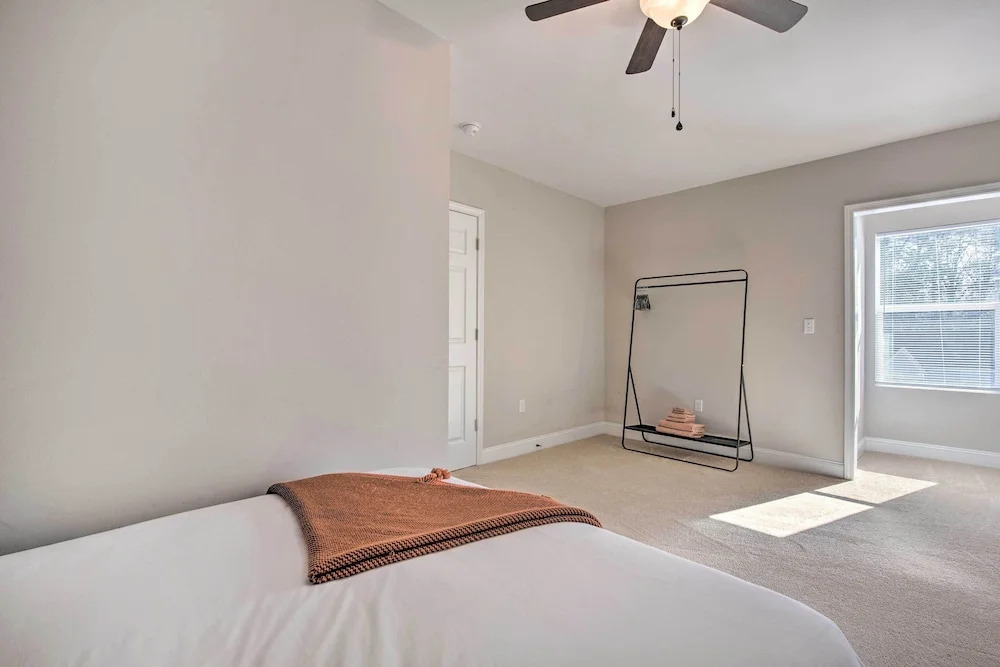Sleek + Sunny Decatur Home Near Dtwn Atlanta!