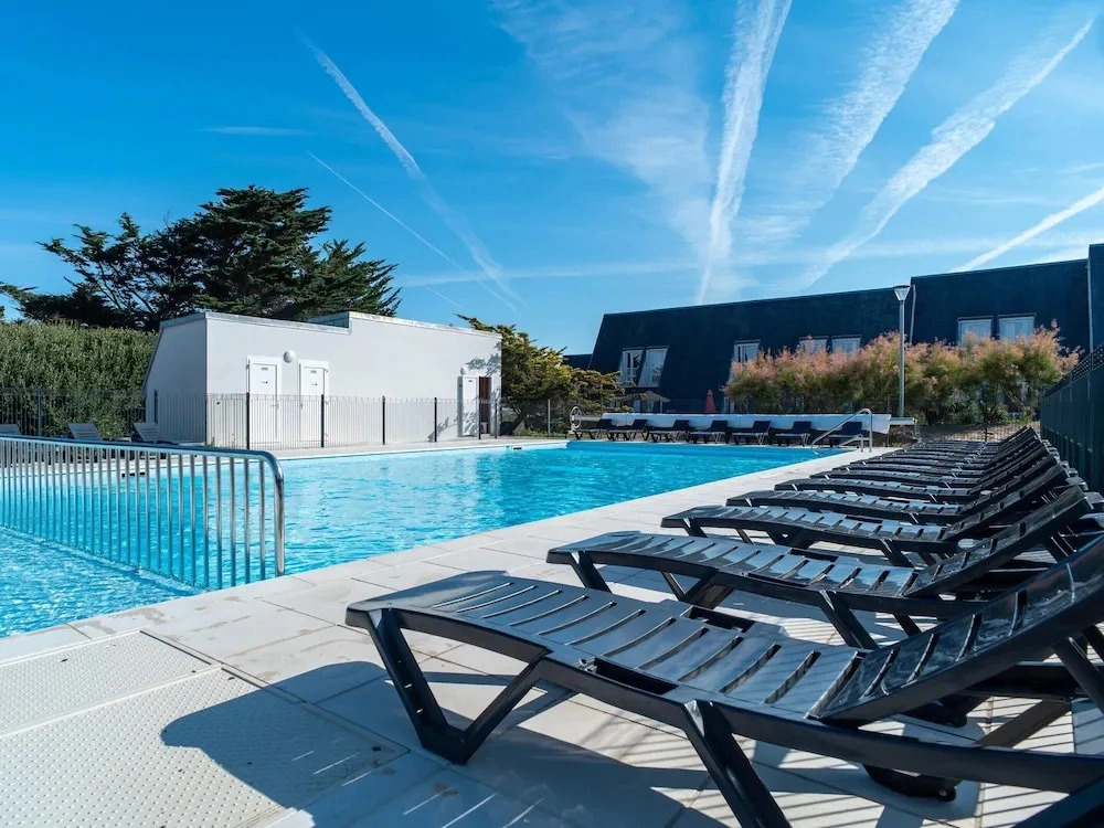Duplex, 200m to Falaise Beach