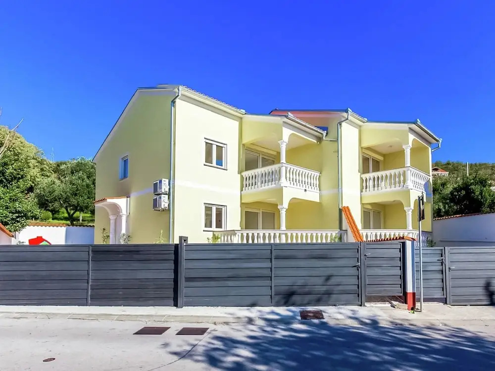 Lakeside Home, Dramalj