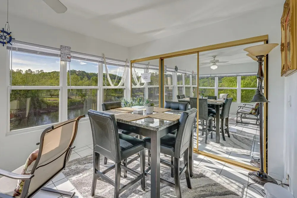 Updated Branson Condo w/ Lake Taneycomo Views!