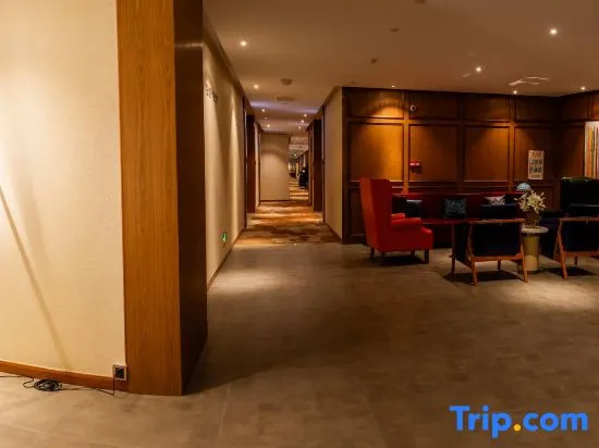 Zhe · Brown Hotel